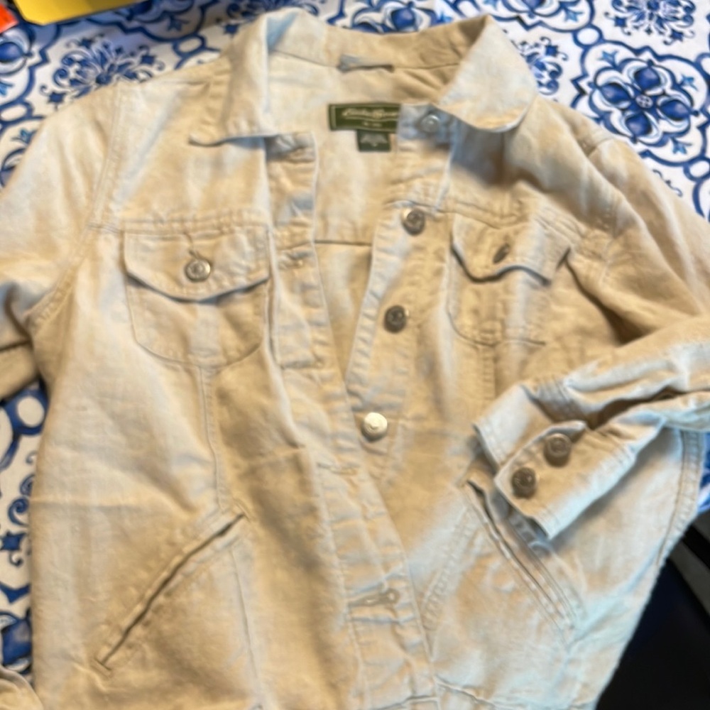 Eddie Bauer M lightweight khaki jacket, excellent used condition!
